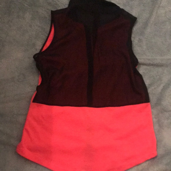 FASHIONABLE TANK TOP - Picture 2 of 2